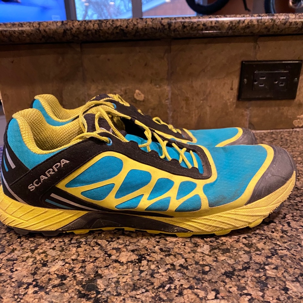 Scarpa Atom trail running shoes